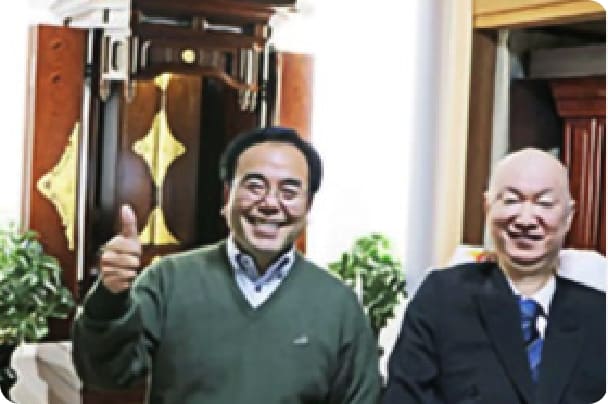 今日もお仏壇に私達の想いを乗せて、各地へお届けしています。