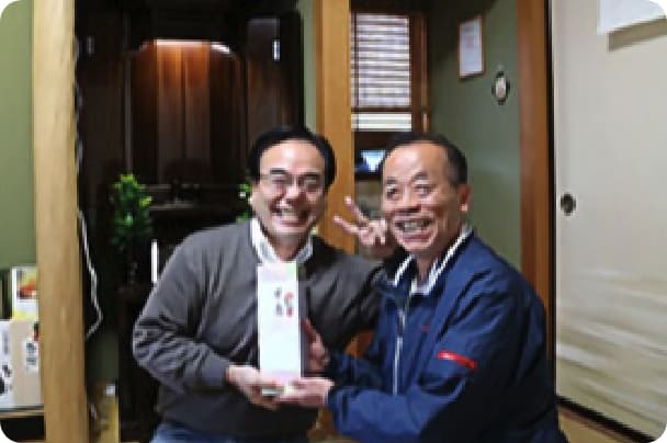 今日もお仏壇に私達の想いを乗せて、各地へお届けしています。