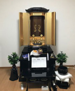 創価中古仏壇746即決、丁寧な商品説明の動画と信心されている様子で購入決定しました。
