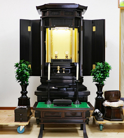 創価学会 家具調 中古仏壇 B801：Bランクの特価経机付きの拠点用仏壇販売しました！