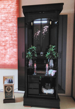創価家具調仏壇：宝塔・しだれ桜ご購入のお客様より喜びのメセージが届きました。