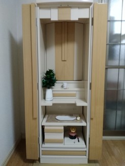 創価学会 家具調仏壇 「ソーマ」 アイボリー：神奈川のお客様から「桜梅桃李.comさんで購入して良かった」とお褒めの言葉を頂きました。