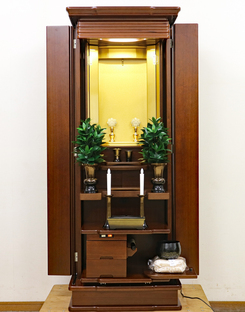 創価学会 家具調 中古仏壇 1008：発売しました！扉の修正をしました仏壇です。