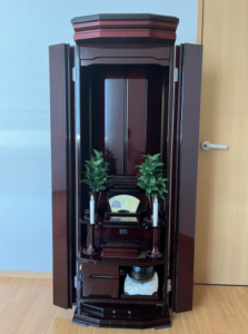 「輝」 紫檀(ワインレッド色) :お買い上げのお客様より「感動しました」と喜びのお電話頂戴しました