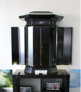 「オーダー仏壇の見積もりが無料で欲しい」とお客様は簡単に思っています。専門家がお客様の思いを具現化するパワーは本来・有料級なんです！