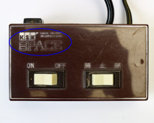 創価仏壇故障：スイッチ：関東精機(KSK) 5ピン 丸形の代替え機とLED照明に交換する方法を動画解説しました。
