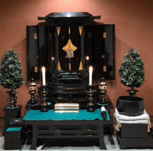 30年大切に使ってきたお仏壇の蛍光灯が切れてしまった自分で直せますか？