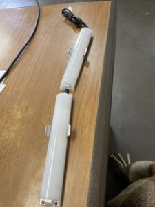 写真の照明を使用していますが、蛍光灯が小さく、ご本尊様をもう少し明るく写したいと思っています