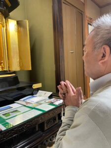 創価仏壇は題目をあげるためにある！「全世界に題目の渦を巻き起こしてい行く！」それが私の使命であることに朝の題目９００万遍で覚りました。