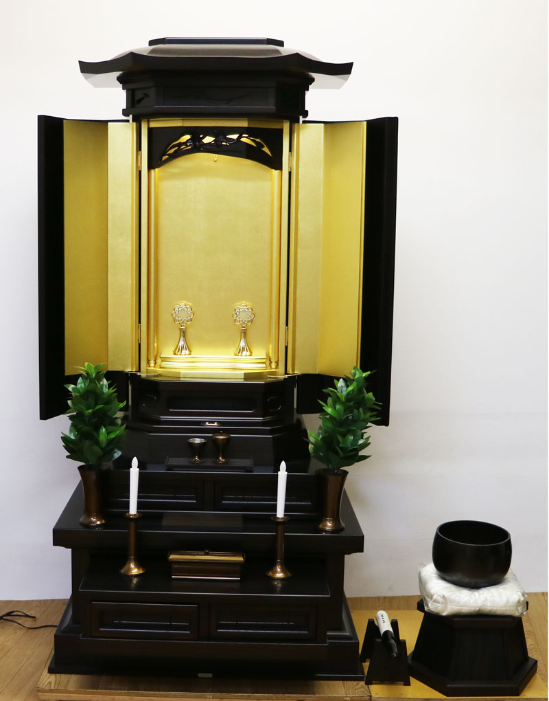 創価学会　 厨子型　収納 中古仏壇　552　黒檀　男子部拠点　地区拠点　個人会館　和室　新築　リフォーム　二世帯　に最適です。