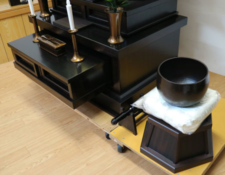 創価学会　 厨子型　収納 中古仏壇　552　黒檀　男子部拠点　地区拠点　個人会館　和室　新築　リフォーム　二世帯　に最適です。