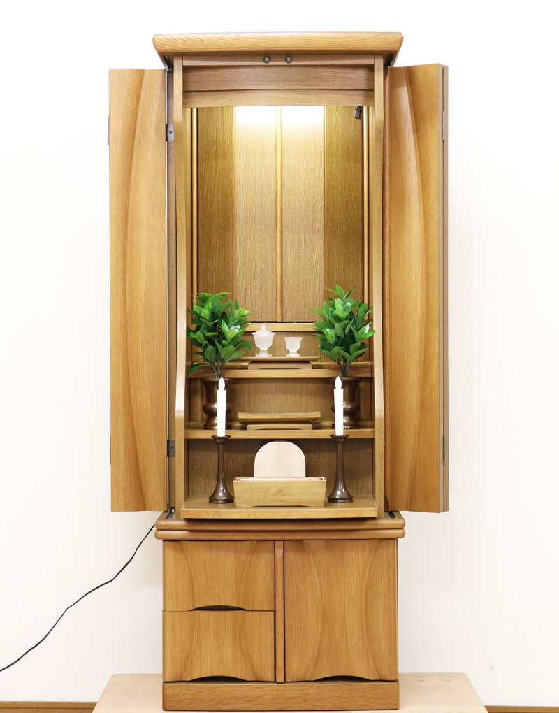金剛堂製の二段重ねの家具調電動仏壇です。製品名 	創価学会　家具調電動中古仏壇726金剛堂製 設置 和室・洋室・拠点にも最適です 。