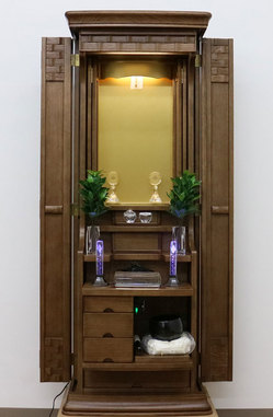 情熱店長：創価学会 家具調仏壇 「サーフ」 展示販売中