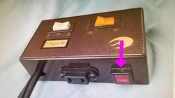 仏壇のスイッチが壊れて、電気も扉も動かない！　との電話を頂きました。