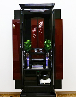 創価仏壇：京仙華うるみ：実は家具調仏壇でありながら常住ご本尊様が入る仏壇なんです。のサムネイル画像