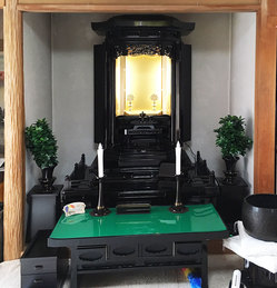 創価学会 厨子仏壇 「大河」 黒檀 62-40 経机付：購入のお客様より設置画像が届きました