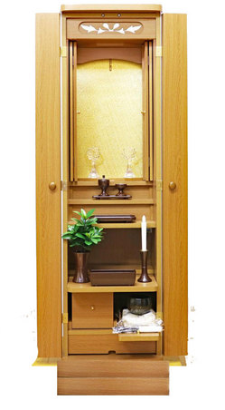 「ニュースマイル」 手動 4枚扉 ライト：置き台を追加イスでの勤行の高さバッチリ！