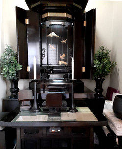 大きな外扉が故障した。修理し、自動開閉できるかとのご相談になります。