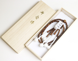 創価学会 念珠 縞栴檀 八葉マーク付 尺(約33cm)：送料の違い