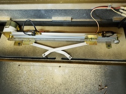 創価仏壇の自動開閉機械の１例