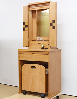 創価学会 イス付き仏壇 「アニー・リアン」 ライト：引き取りあり山形県からご注文