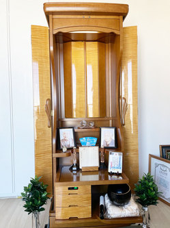 全国対応 創価家具調仏壇 「アカンサス：朝日に輝く素晴らしい仏壇でした！