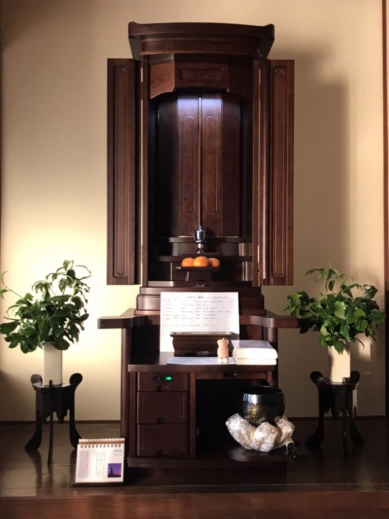 創価仏壇専門店・お客様からの声：大変温かい対応をしていただき安心してお仏壇が届くのを待つ事ができました