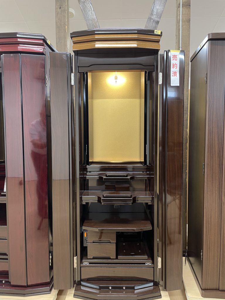 創価学会 家具調仏壇 「輝」 ウオールナット:上質仕上げ：埼玉県よりご注文頂きました。