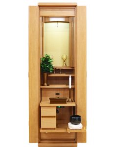 勤行しやすい明るくすっきりした家具調仏壇に仕上げました：現品限りのお買い得商品です