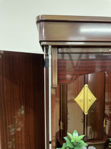 創価学会 家具調 中古仏壇 B1172 宝塔 ローズの日焼けと言う部分をピックアップして見せていただけませんか？