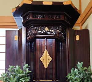 ご本尊様しみぬき、表装替えされましたお客様より感謝のメールをいただきました