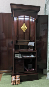 桜梅桃李さんの、中古仏壇をずーっと見ていて、これだ！と思い、ラインさせて頂きました。