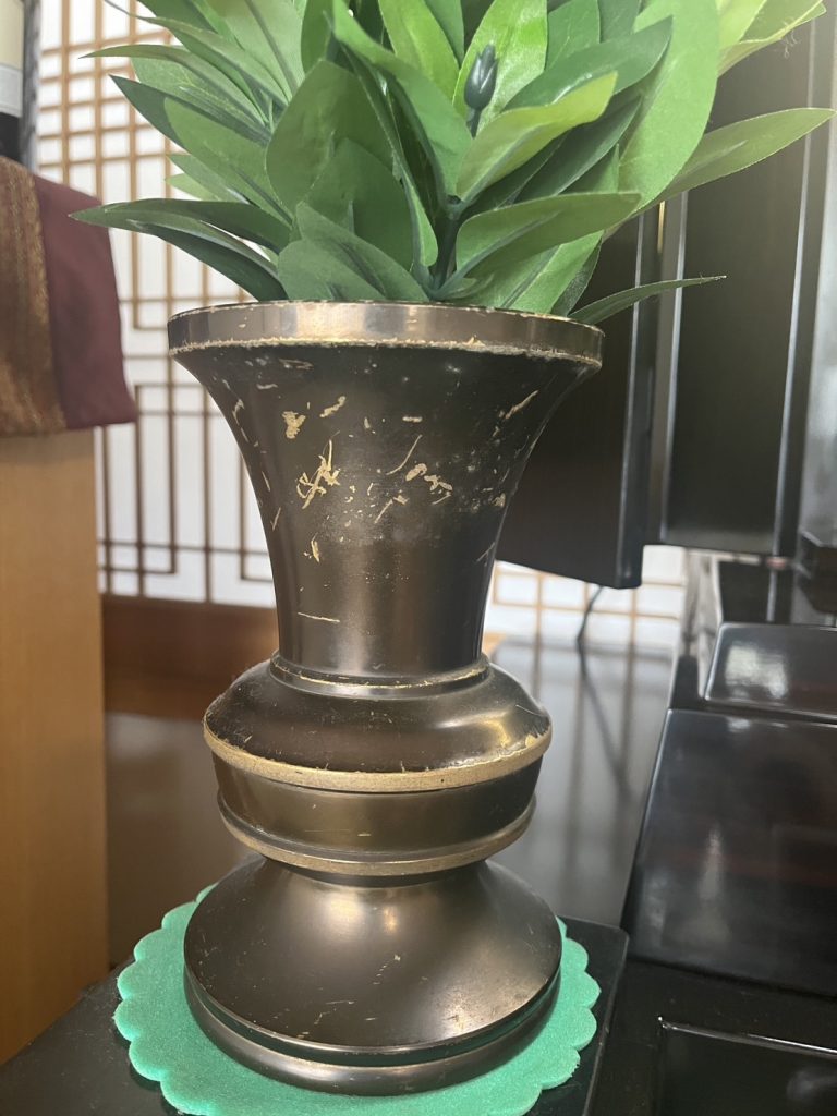 仏壇修理：古くなった仏具を新しく塗装することはできますか？とお問い合わせをLineから頂きました