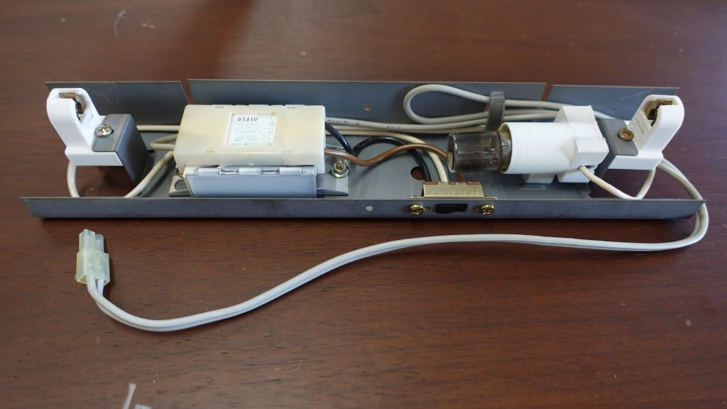 仏壇故障：蛍光灯のグローランプのところが破損：そうしたらよいか？とお問い合わせが有りました