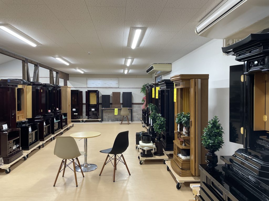 創価仏壇専門店：実際に仏壇を見学したいお客様へ当店在庫仏壇をご確認いただいた上で予約いただければ幸いです。