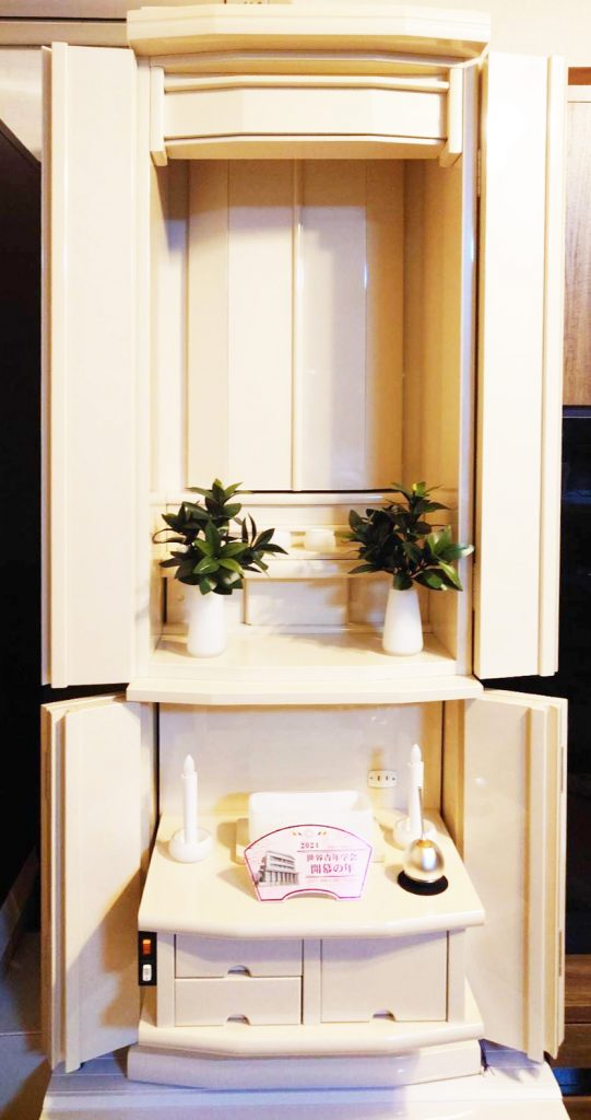 創価学会 家具調 中古仏壇 1214 ブランチ パールホワイト：お客様より感想を頂きました。