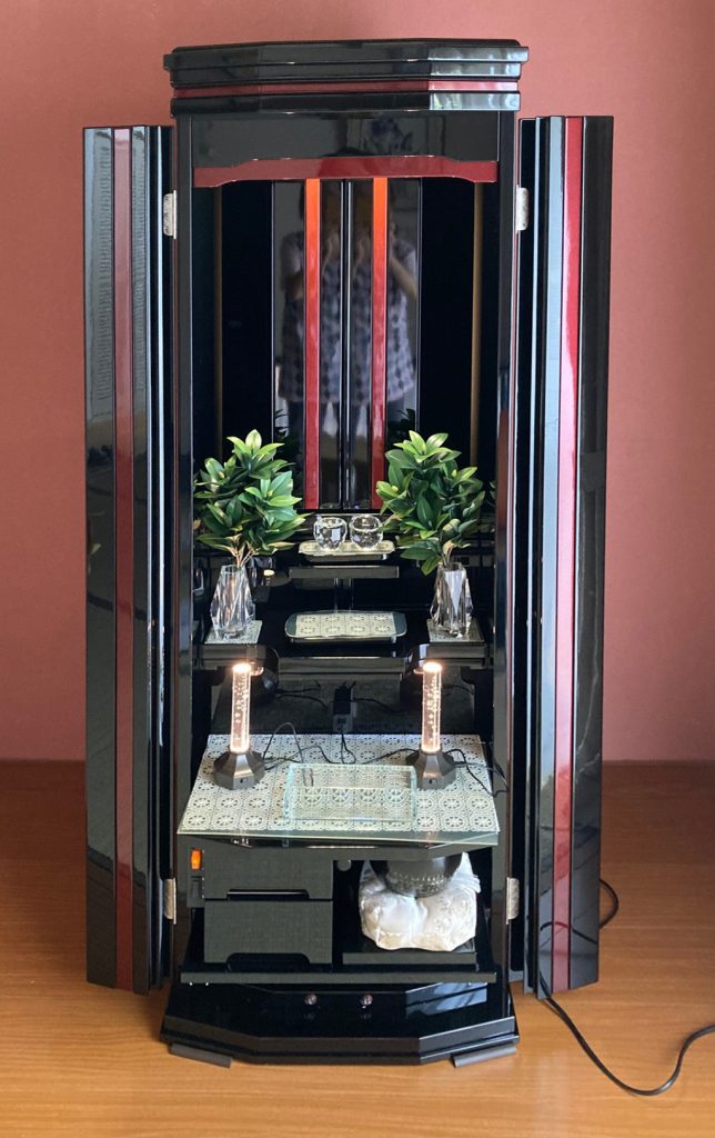 創価学会 仏壇 「輝」 黒塗 ツートン:お客様より無事の到着とご満足のメッセージ頂きました。