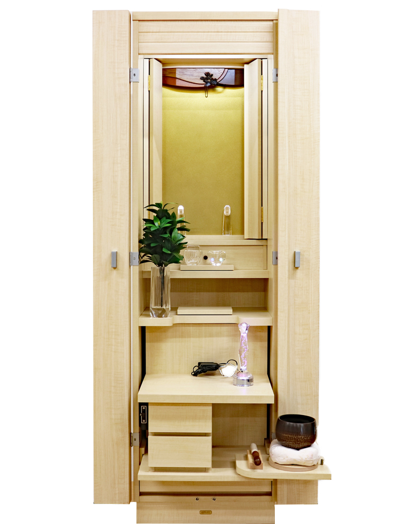 創価中古仏壇1296：金剛堂製「プルメリア」入荷！クリスタル仏具と変化する光が美しい逸品