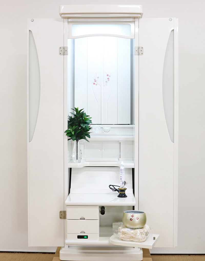 【LED・スイッチ新品交換済】徳島県産パールホワイト中古仏壇1328｜桜の蒔絵が美しい逸品が入荷しました