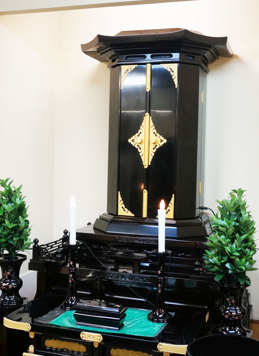 創価学会仏壇 中古 伝統厨子型仏壇経机付 old340 | 桜梅桃李.com