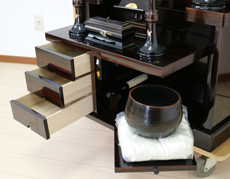 創価学会仏壇厨子型中古仏壇559　和室・会場に最適創価学会仏壇専門店桜梅桃李.comより.comより最安値で販売しております。　