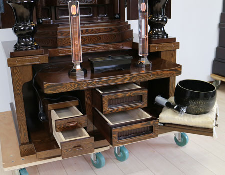 創価学会 本格厨子型中古仏壇 561「大河 収納経机型タガヤサン」定価￥2450,000- 創価学会仏壇専門店桜梅桃李.com 地区拠点個人会館に最適激安最安値仏具一式付き 創価学会仏壇専門店桜梅桃李.comより発売業界最安値・激安販売中です。拠点・個人会館・地区拠点・支部拠点・本部拠点に最適和室男子部拠点に