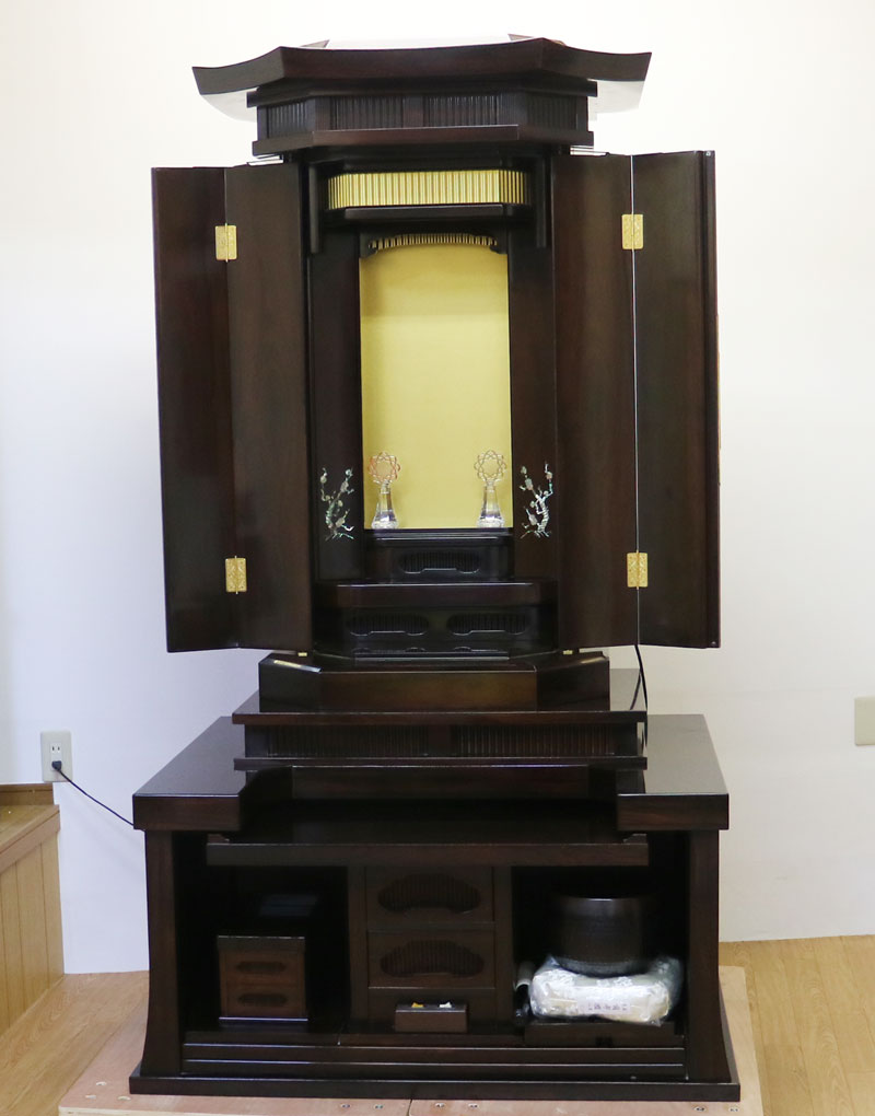 創価学会中古仏壇　厨子型　B562　創価学会仏壇専門店桜梅桃李.com拠点会場に。激安最安値で販売中です