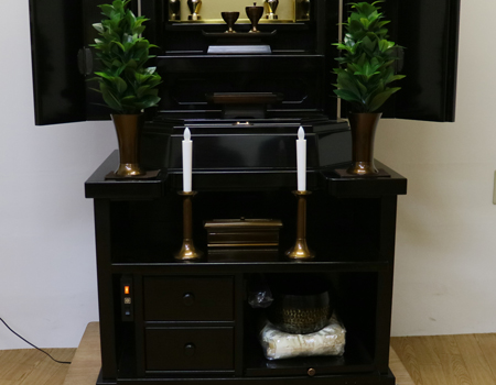 創価学会厨子型中古仏壇572和室拠点会場に最適 六畳間八畳間 床の間 男子部 創価学会仏壇 SGI仏壇 最安値創価学会仏壇専門店桜梅桃李.comより発売