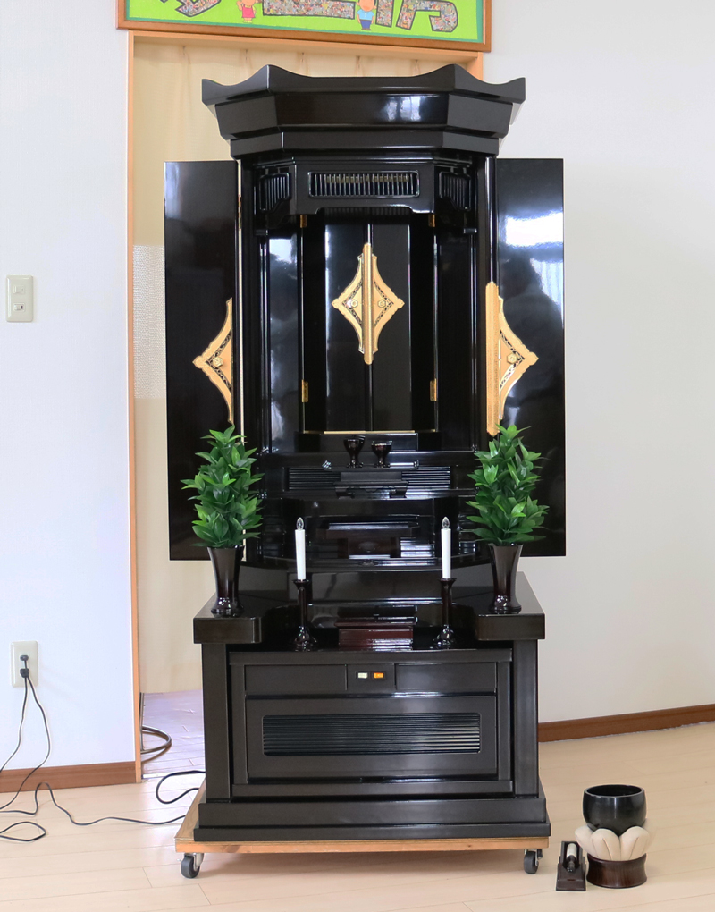 創価学会厨子型中古仏壇577 和室拠点会場に最適 六畳間八畳間 床の間 男子部 創価学会仏壇 SGI仏壇 最安値創価学会仏壇専門店桜梅桃李.comより発売