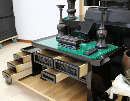 創価学会厨子型仏壇　拠点・会場・和室に最適　支部拠点地区拠点　本部拠点　男子部　四者　黒檀　大型仏壇　SGI仏壇　中古B580　創価学会仏壇専門店桜梅桃李.comより発売