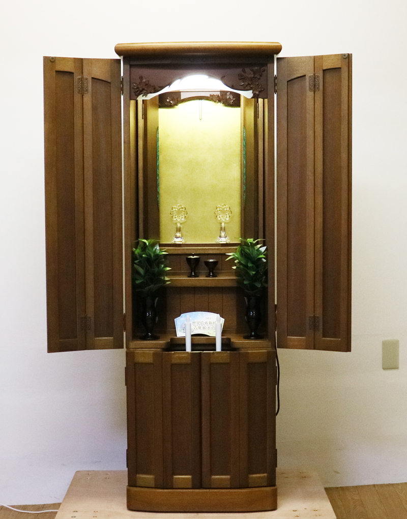 創価学会家具調仏壇 中古仏壇 桜彫 欄間 二段重ね 木の優しい空間 女子部・婦人部に大人気洋室　リビング　一人暮らし　DK　女子部　婦人部　激安　最安値　訳アリ