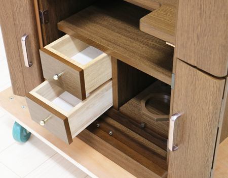 創価学会格安B級仏壇　家具調仏壇　二段重ね仏壇　洋室　和室に最適　最安値　格安　桜梅桃李.comから一点限りの大放出男子部　四者　黒檀　大型仏壇　SGI仏壇　中古B580　創価学会仏壇専門店桜梅桃李.comより発売