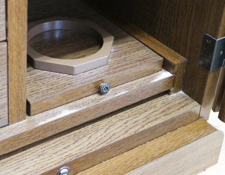 創価学会格安B級仏壇　家具調仏壇　二段重ね仏壇　洋室　和室に最適　最安値　格安　桜梅桃李.comから一点限りの大放出