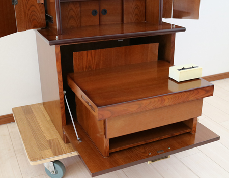 創価学会家具調中古仏壇B596　家具調仏壇　ケヤキ　欅　お買い得　アウトレット